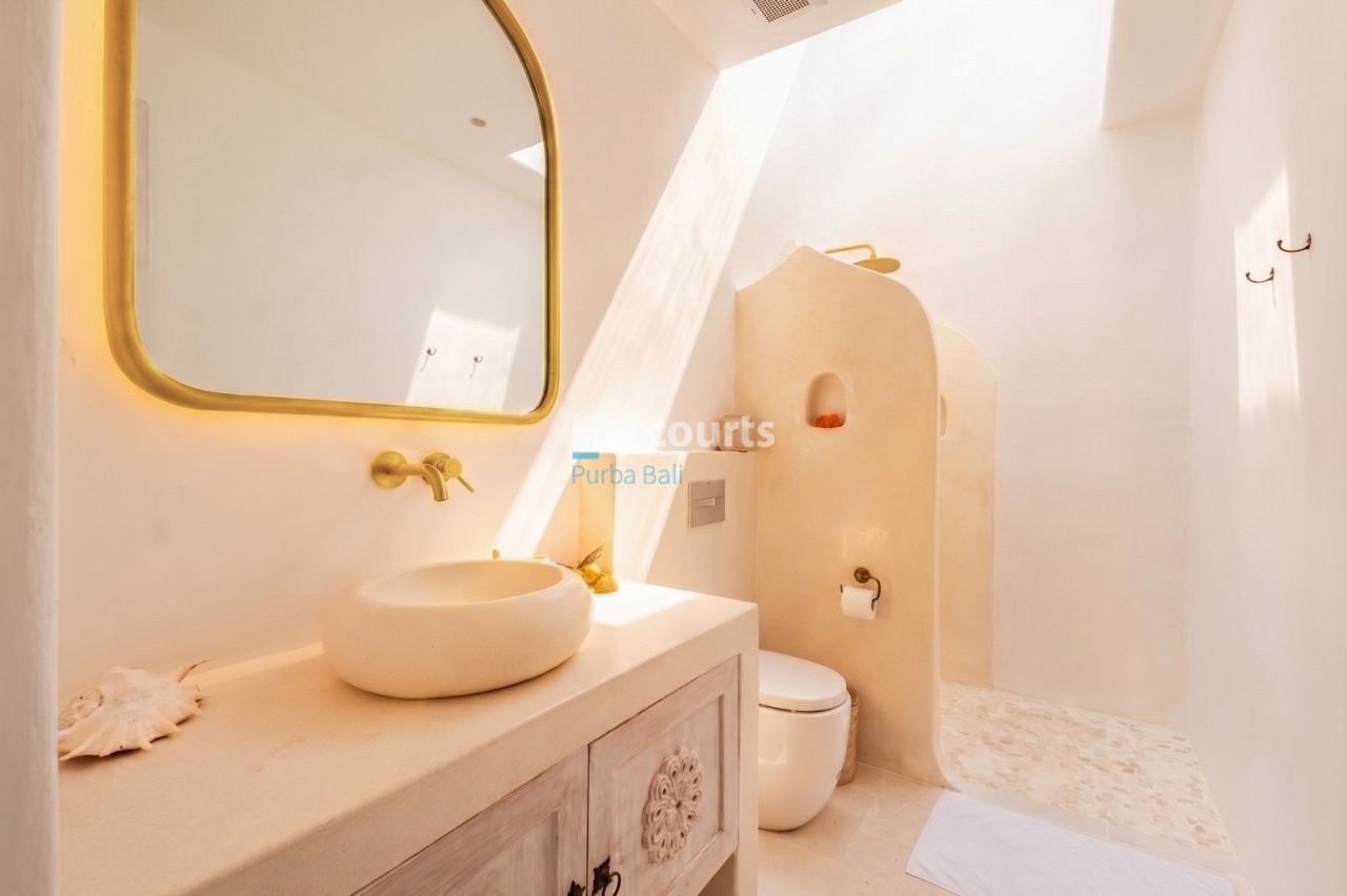 Located Peaceful Coastal Village Ricefield View