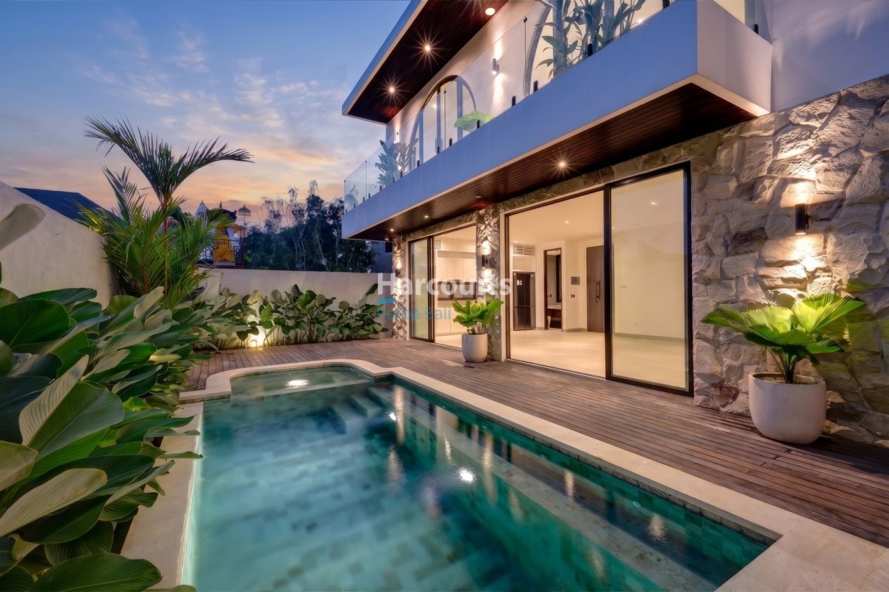 Located Within Private Residential Ocean Breeze