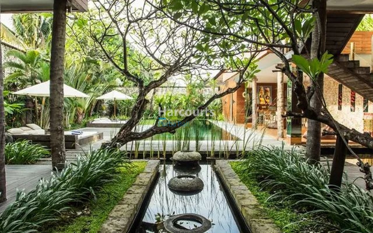 Luxurious Villas Like This Freehold Ownership
