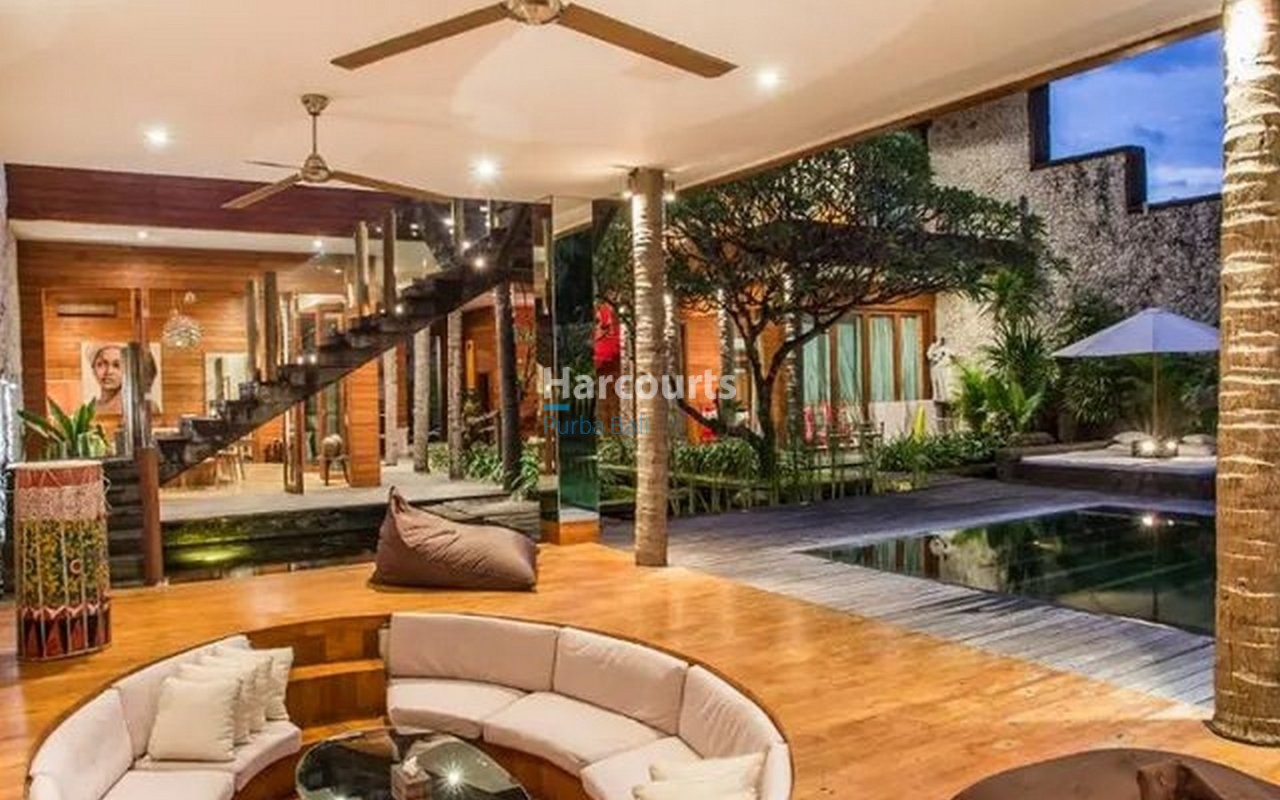 Luxurious Villas Like This Leasehold Opportunity