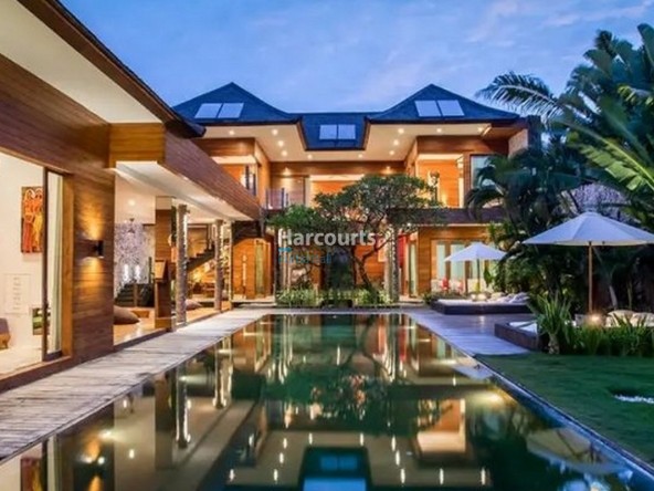 Luxurious Villas Like This Property Investment