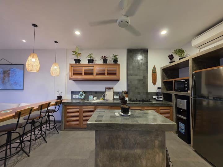 Set Within Established Beachfront Freehold Ownership