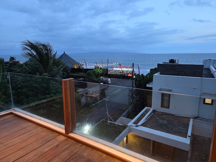Set Within Established Beachfront Holiday Rental