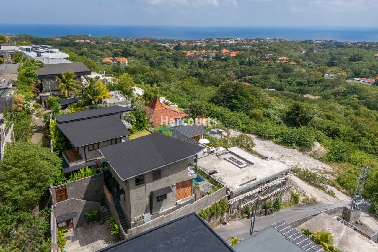 Set Within Highly Desirable Real Estate Bali