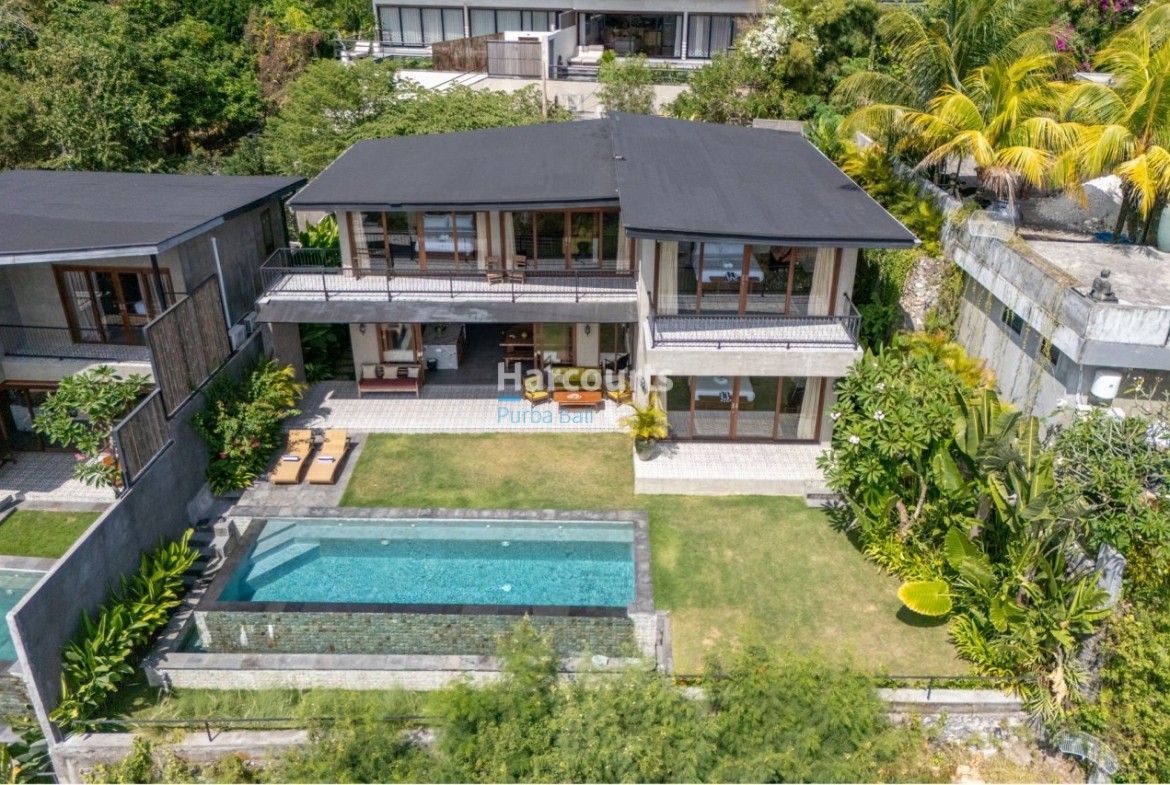 Set Within Highly Desirable Tropical Modern