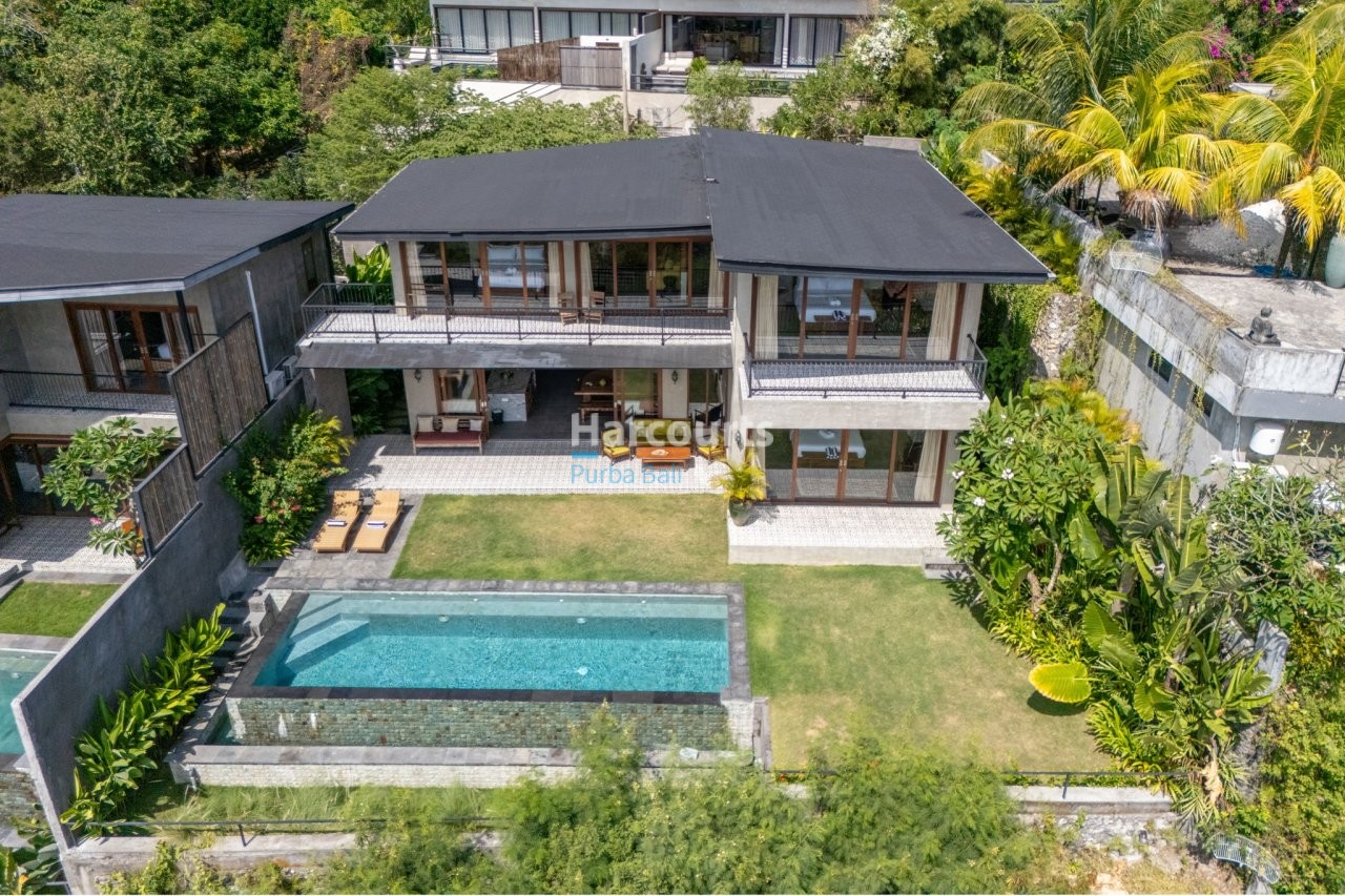 Set Within Highly Desirable Tropical Modern