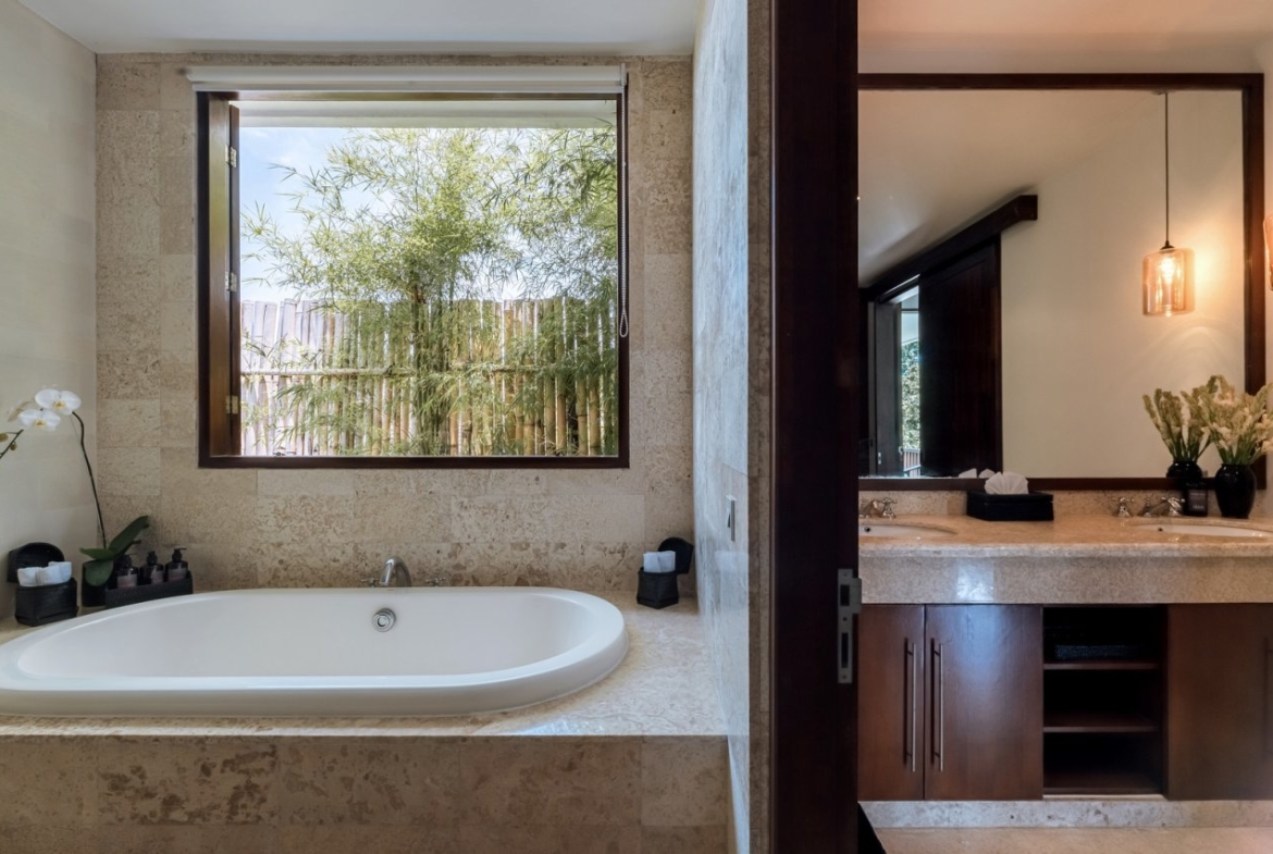 Substantial Luxury Villa Heart Bali Home