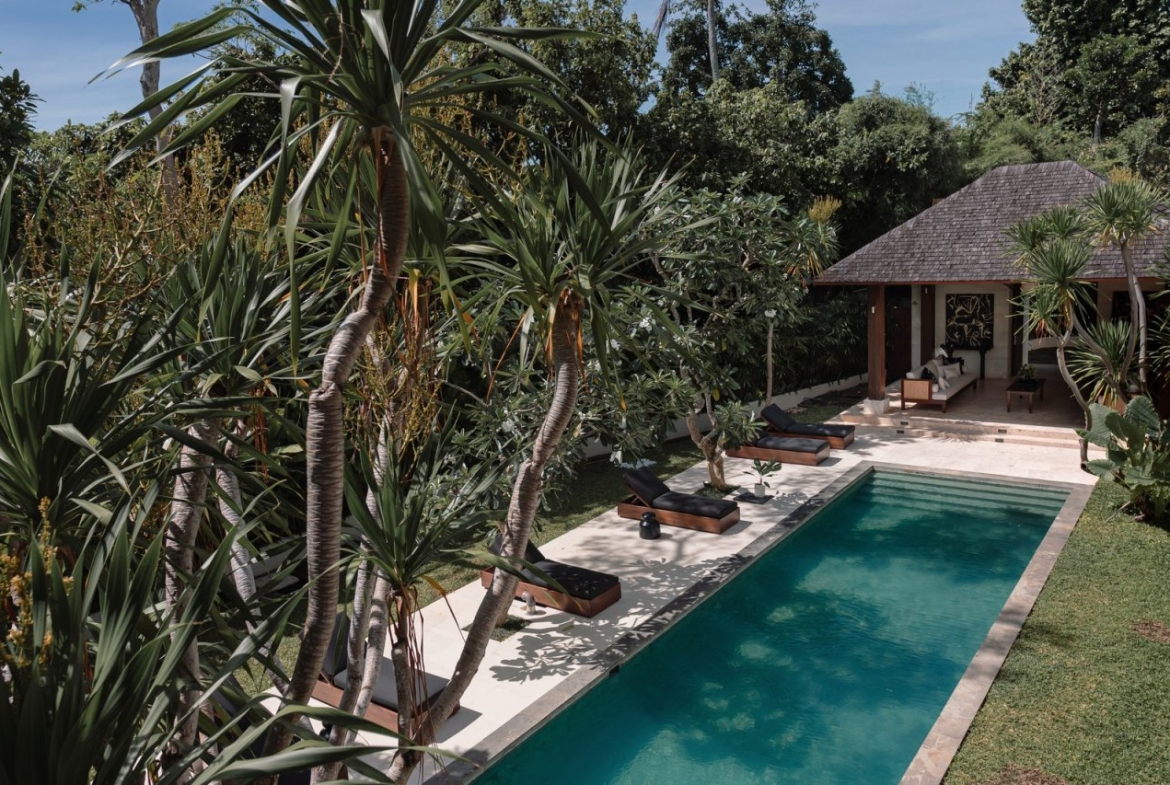 Substantial Luxury Villa Heart Leasehold Opportunity 1