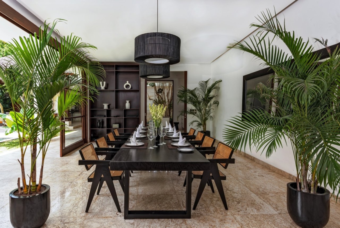 Substantial Luxury Villa Heart Swimming Pool 1