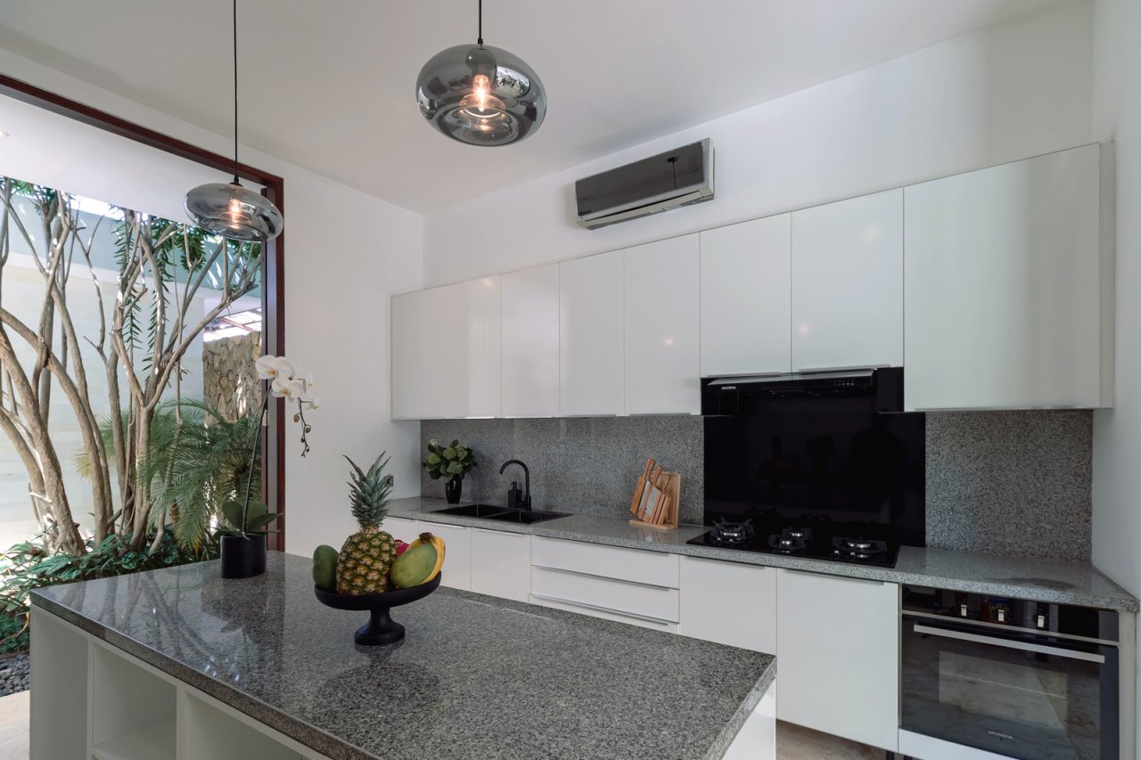 Substantial Luxury Villa Heart Tropical Modern