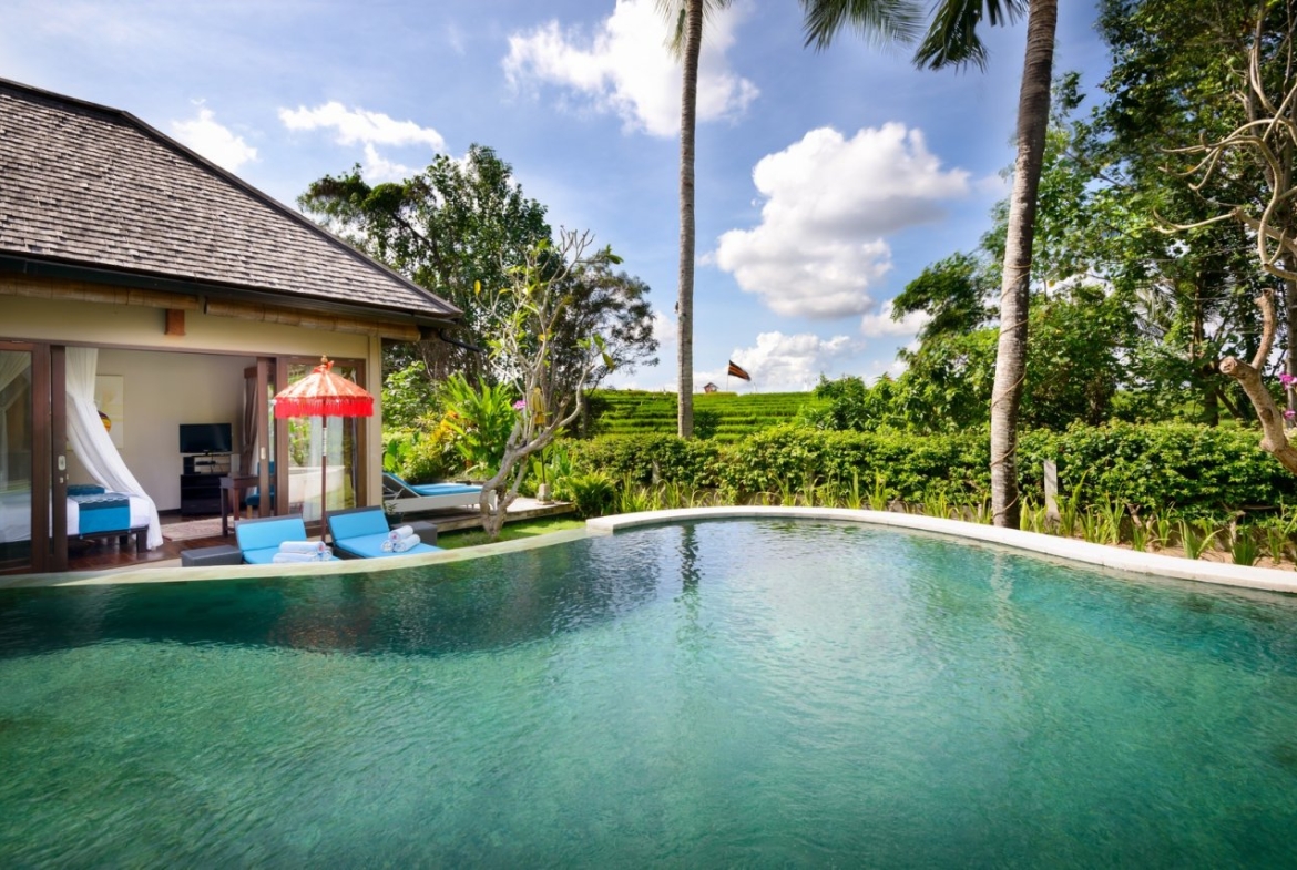 Ten Bedroom Freehold Estate Ocean Breeze