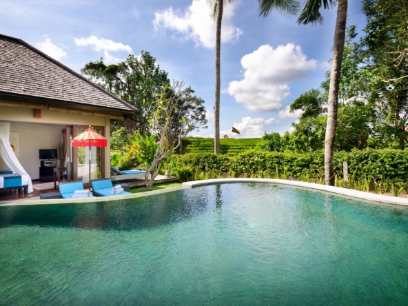 Ten Bedroom Freehold Estate Ocean Breeze