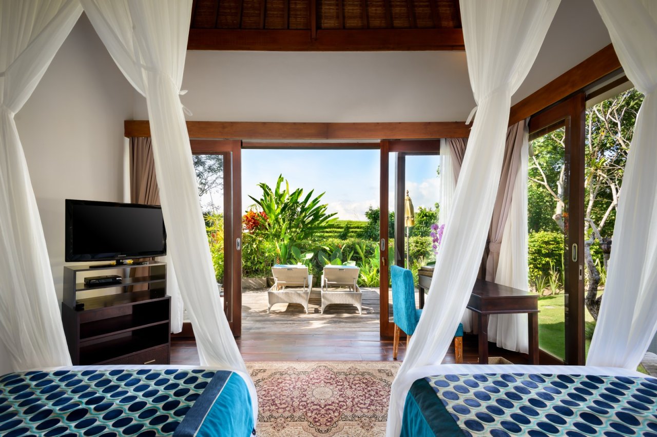 Ten Bedroom Freehold Estate Tropical Modern