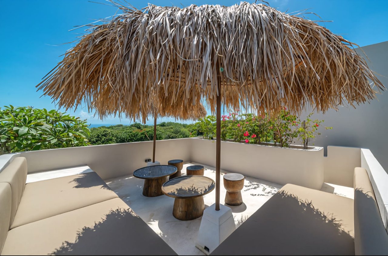 There Luxury Villas Then Swimming Pool