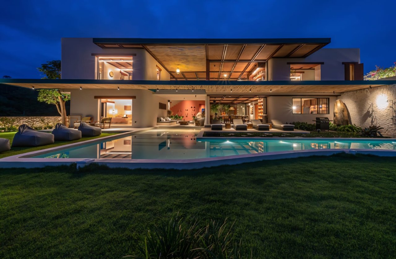 There Luxury Villas Then Tropical Modern